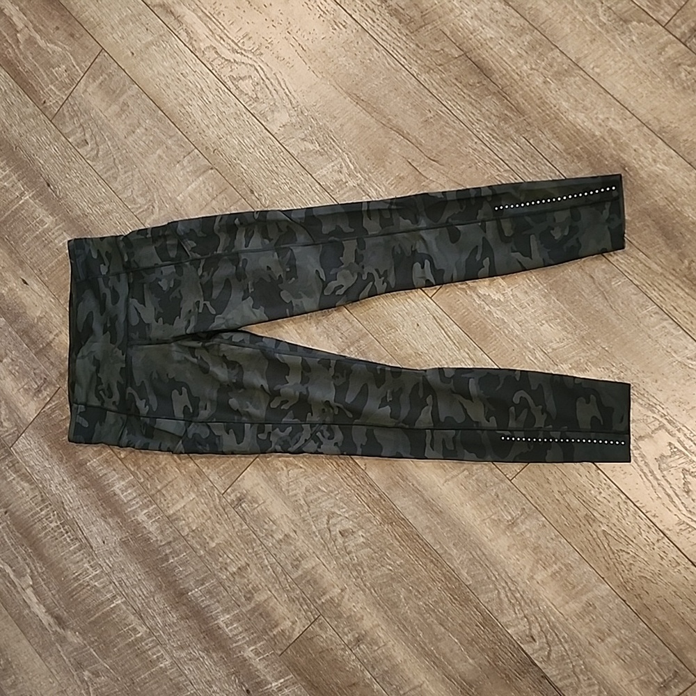 EUC lululemon Fast & Free 7/8 Tight II *Nulux size 6 Camo Multi Gator Green